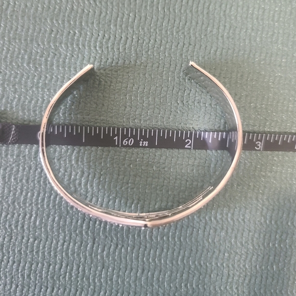 Jessica Simpson Rhinestone Bracelet - Picture 3 of 5